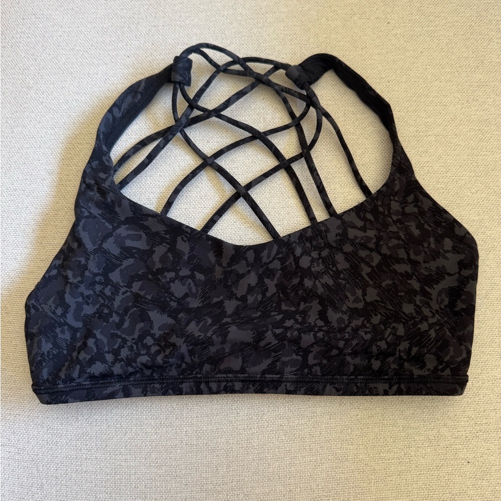 Lululemon Free to Be Bra
